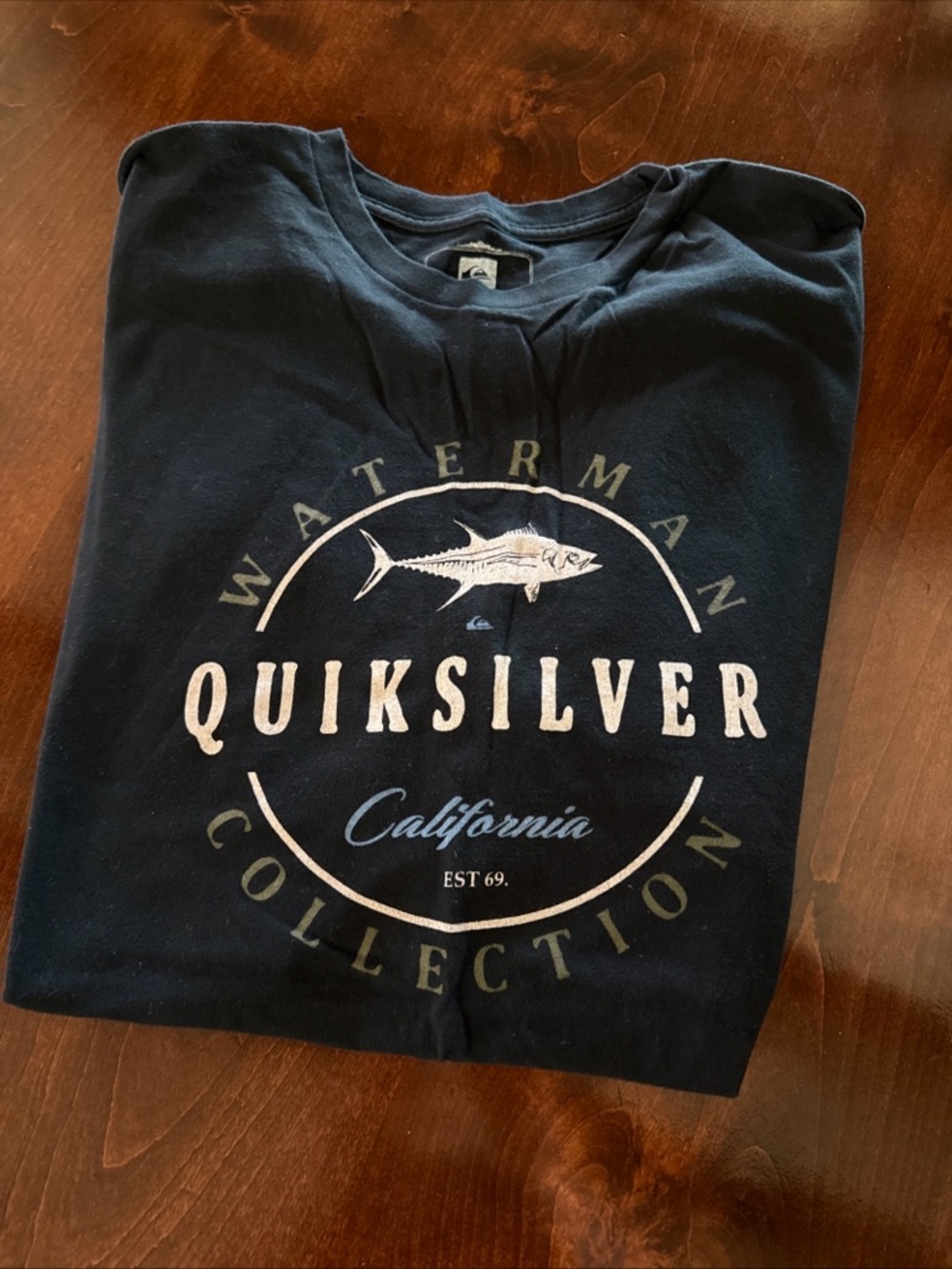 Quiksilver Men’s Black Graphic Waterman Collection Tee,XLTG,EUC